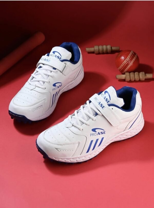Cricket shoes - Image 2